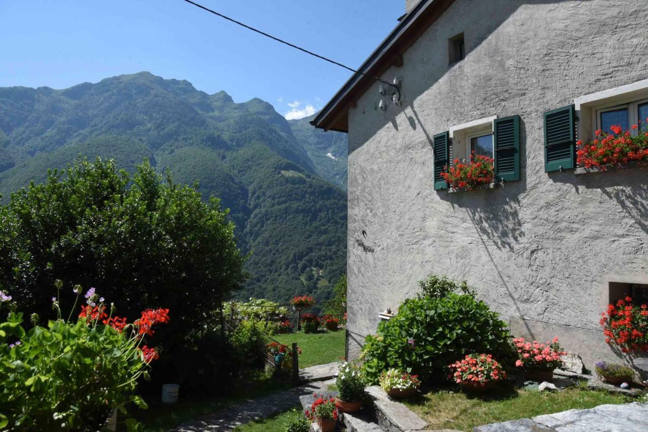 Hotel Antico Intragna Esterno foto