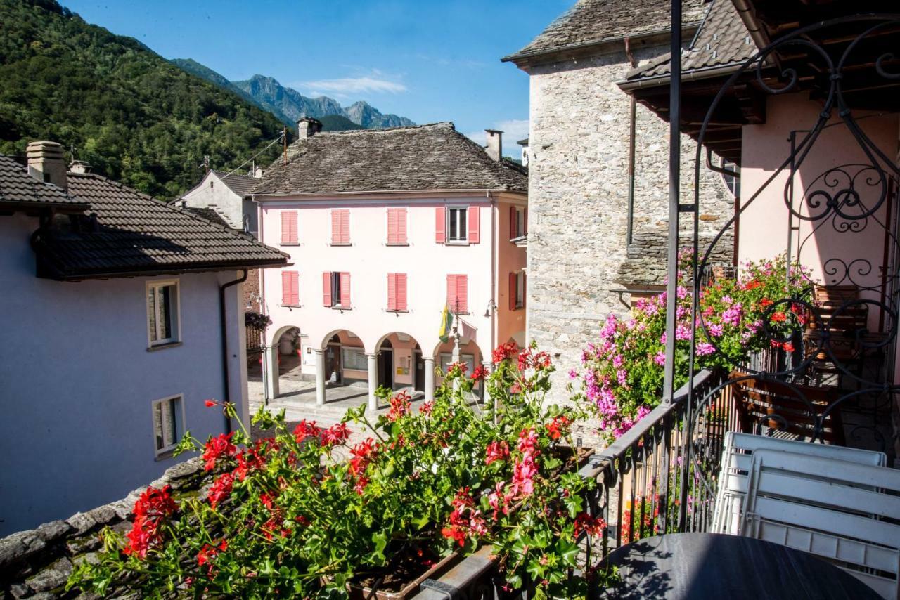 Hotel Antico Intragna Esterno foto